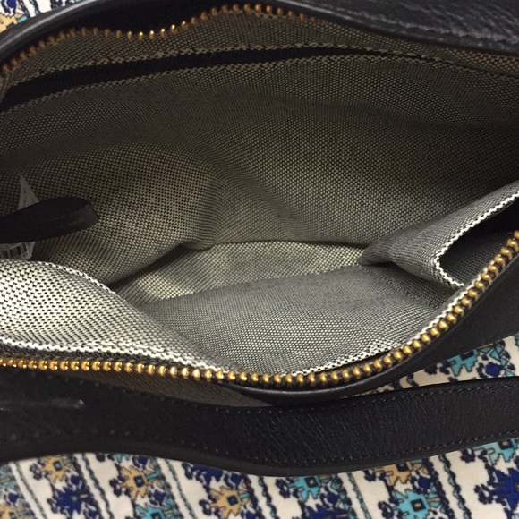 Vince Camuto Belva crossbody - Picture 5 of 8